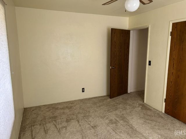 2204 Bedford Way, Bakersfield, CA 93308