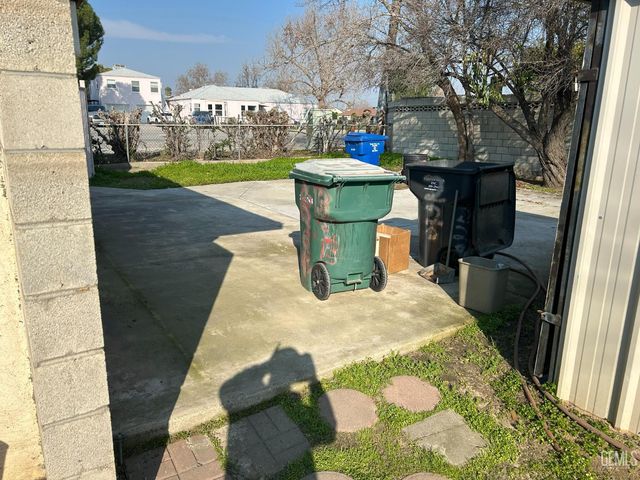 2204 Bedford Way, Bakersfield, CA 93308