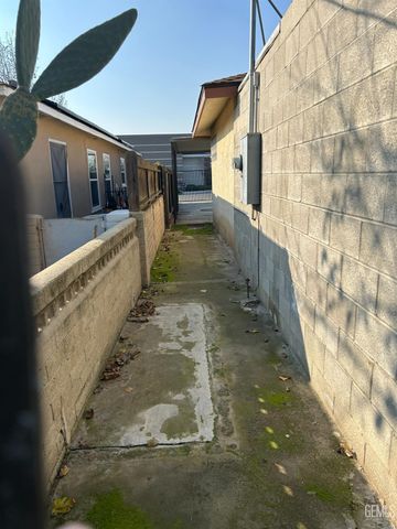 2204 Bedford Way, Bakersfield, CA 93308