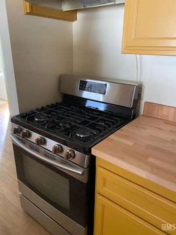 2204 Bedford Way, Bakersfield, CA 93308