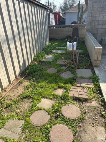 2204 Bedford Way, Bakersfield, CA 93308