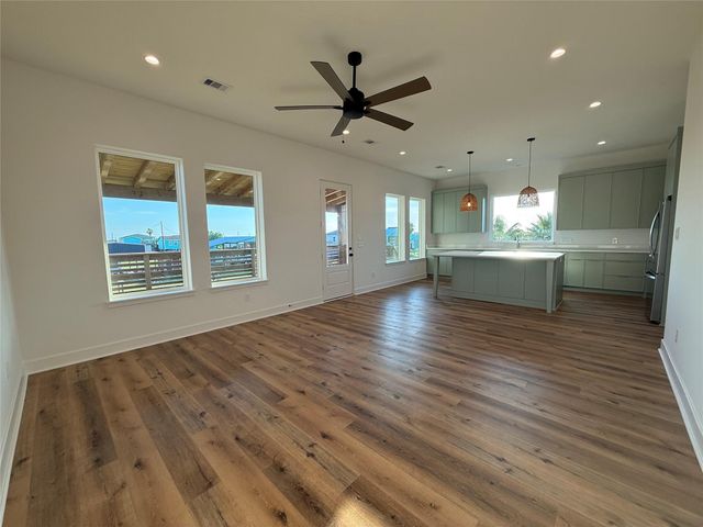 1535 County Road 201, Sargent, TX 77414