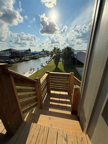 1535 County Road 201, Sargent, TX 77414