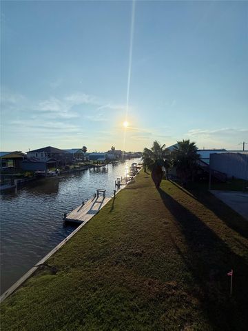 1535 County Road 201, Sargent, TX 77414