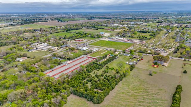 135 W Bear Creek Road, Glenn Heights, TX 75154