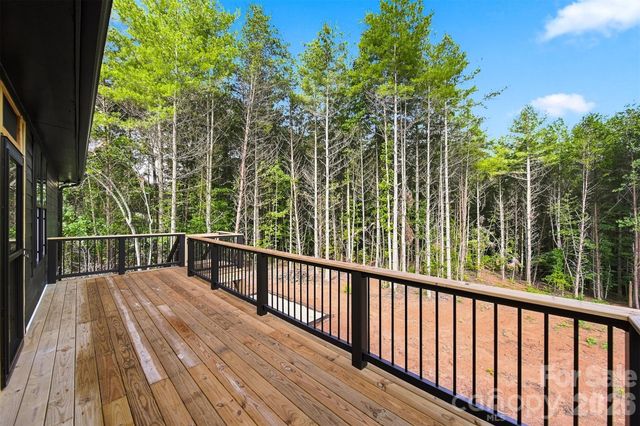 1035 Hawksbill Drive, Morganton, NC 28655