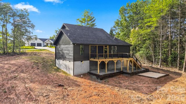 1035 Hawksbill Drive, Morganton, NC 28655