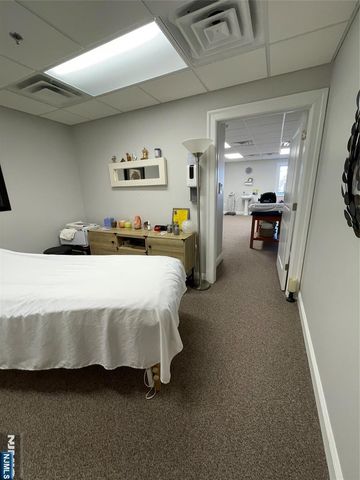 18 Wyckoff Avenue 202, Waldwick, NJ 07463