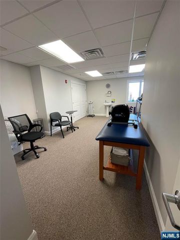 18 Wyckoff Avenue 202, Waldwick, NJ 07463