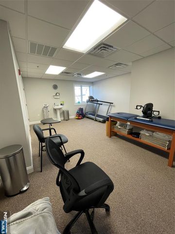 18 Wyckoff Avenue 202, Waldwick, NJ 07463