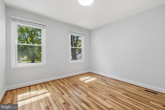 1517 GERARD ST, Rockville, MD 20850