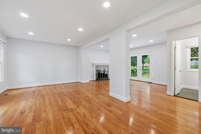 1517 GERARD ST, Rockville, MD 20850