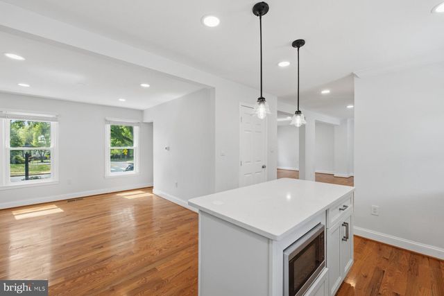 1517 GERARD ST, Rockville, MD 20850