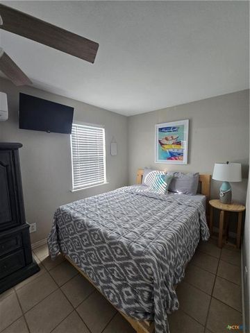 8 Mesquite Street E, Palacios, TX 77465