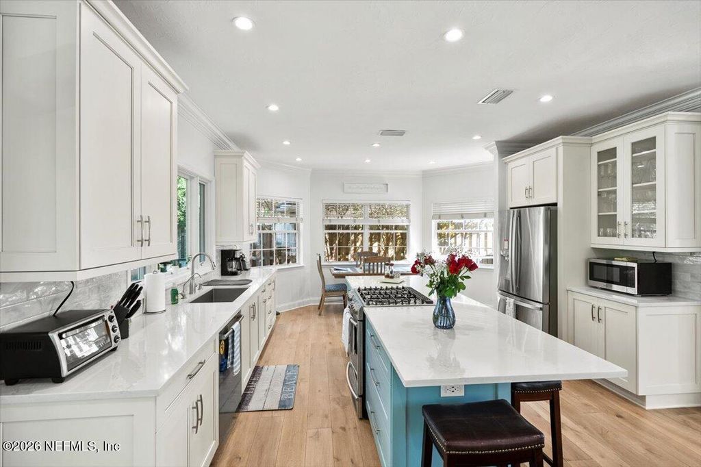 251 OCEANFOREST Drive N, Atlantic Beach, FL 32233