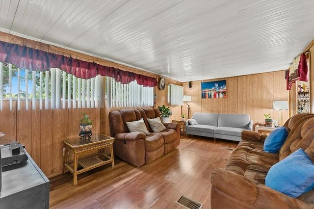 306 AVENUE A E, Winter Haven, FL 33880