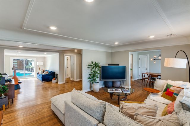 4245 Concho Street, Dallas, TX 75206