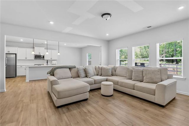 229 Sycamore Drive, Calhoun, GA 30701