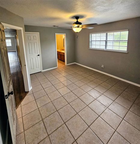 1131 County Road 515, Brazoria, TX 77422