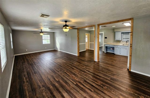 1131 County Road 515, Brazoria, TX 77422