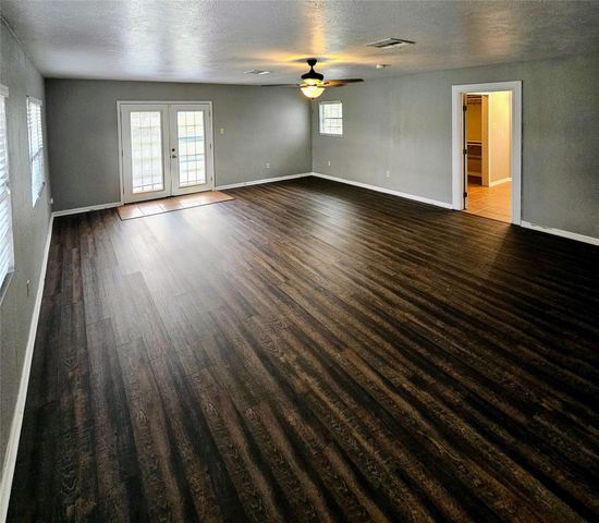 1131 County Road 515, Brazoria, TX 77422