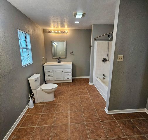 1131 County Road 515, Brazoria, TX 77422