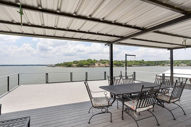 4301 Crescent Drive, De Cordova, TX 76049