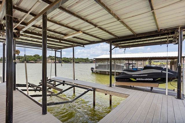 4301 Crescent Drive, De Cordova, TX 76049