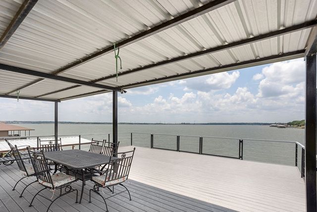 4301 Crescent Drive, De Cordova, TX 76049
