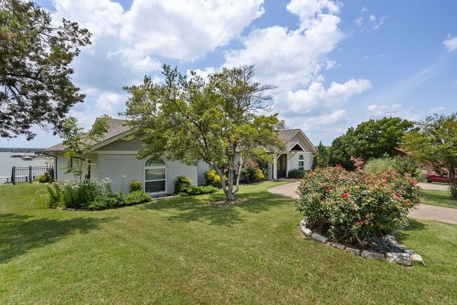 4301 Crescent Drive, De Cordova, TX 76049