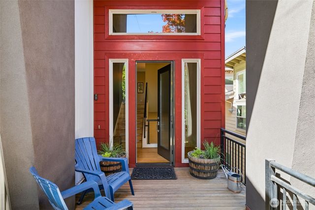 3046 SW Manning Street, Seattle, WA 98126