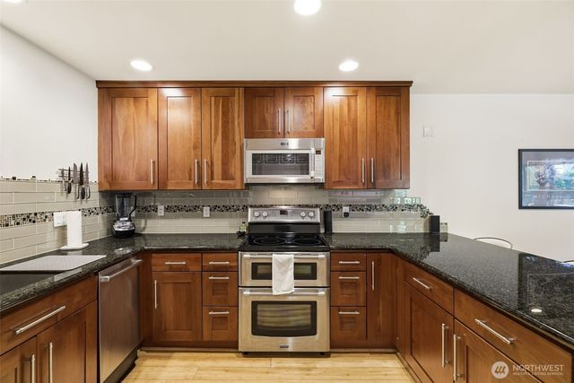 3046 SW Manning Street, Seattle, WA 98126
