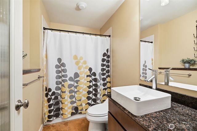 3046 SW Manning Street, Seattle, WA 98126