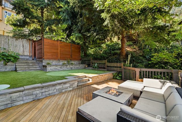 3046 SW Manning Street, Seattle, WA 98126