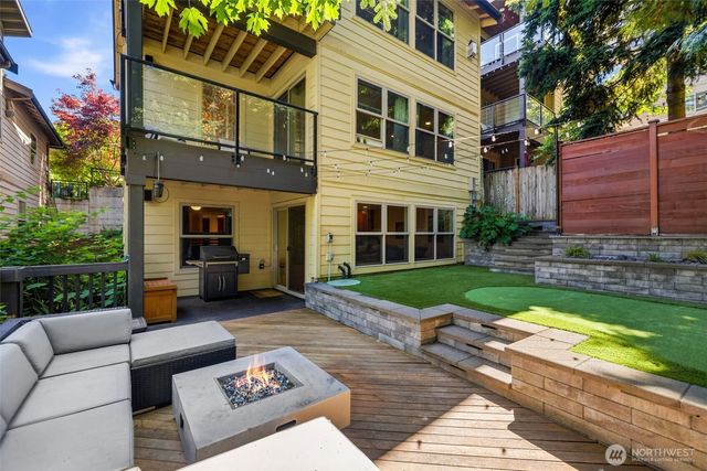 3046 SW Manning Street, Seattle, WA 98126