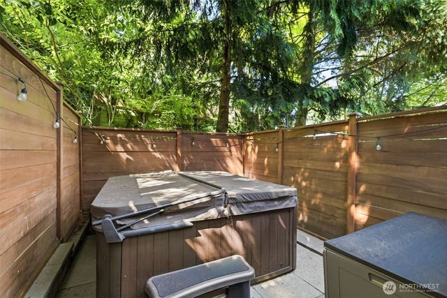 3046 SW Manning Street, Seattle, WA 98126