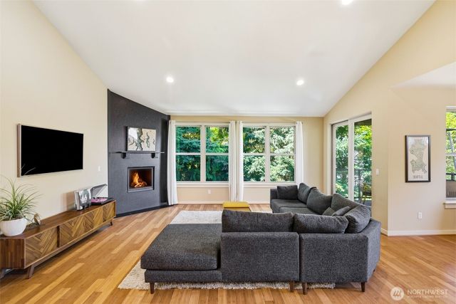 3046 SW Manning Street, Seattle, WA 98126