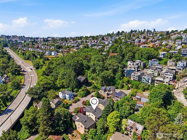 3046 SW Manning Street, Seattle, WA 98126