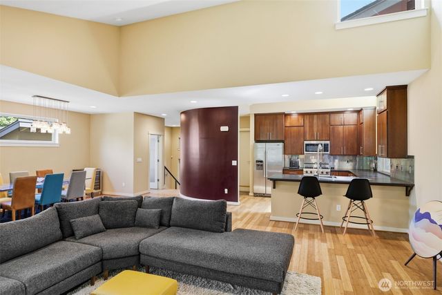 3046 SW Manning Street, Seattle, WA 98126