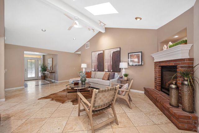 125 Patton Ct, Folsom, CA 95630