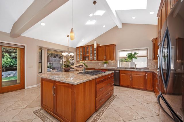 125 Patton Ct, Folsom, CA 95630