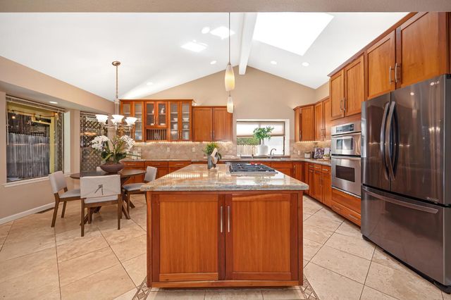 125 Patton Ct, Folsom, CA 95630