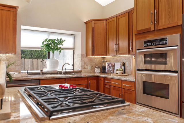125 Patton Ct, Folsom, CA 95630