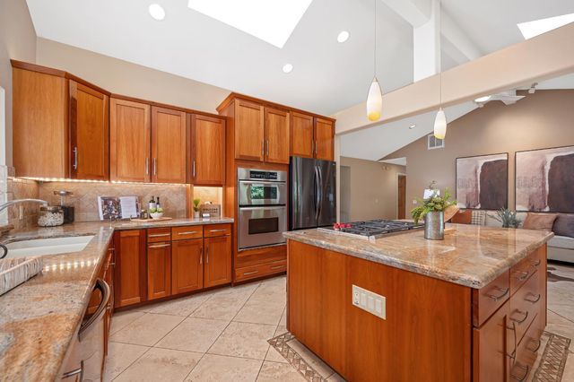 125 Patton Ct, Folsom, CA 95630