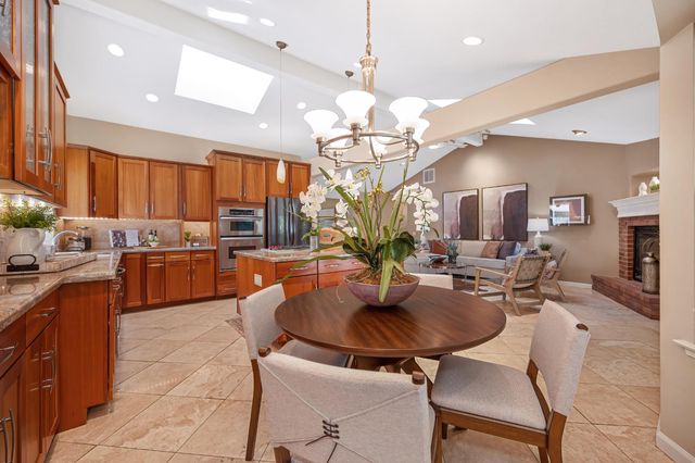 125 Patton Ct, Folsom, CA 95630