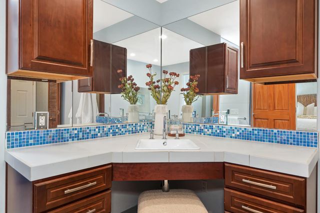 125 Patton Ct, Folsom, CA 95630