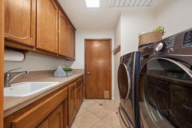 125 Patton Ct, Folsom, CA 95630