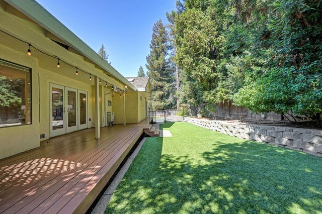 125 Patton Ct, Folsom, CA 95630
