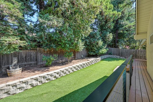 125 Patton Ct, Folsom, CA 95630
