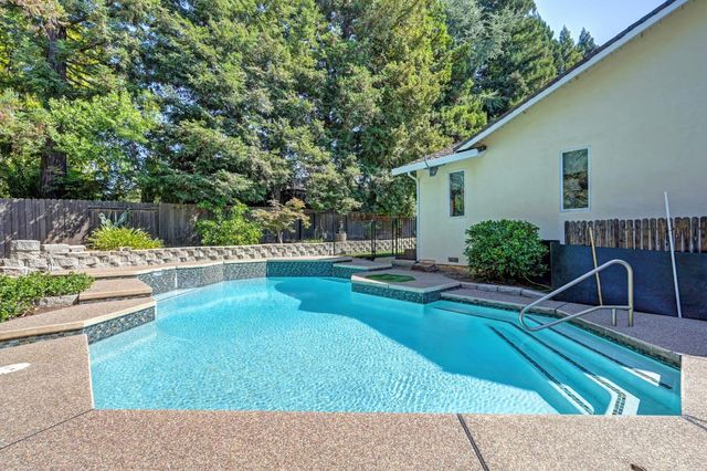 125 Patton Ct, Folsom, CA 95630